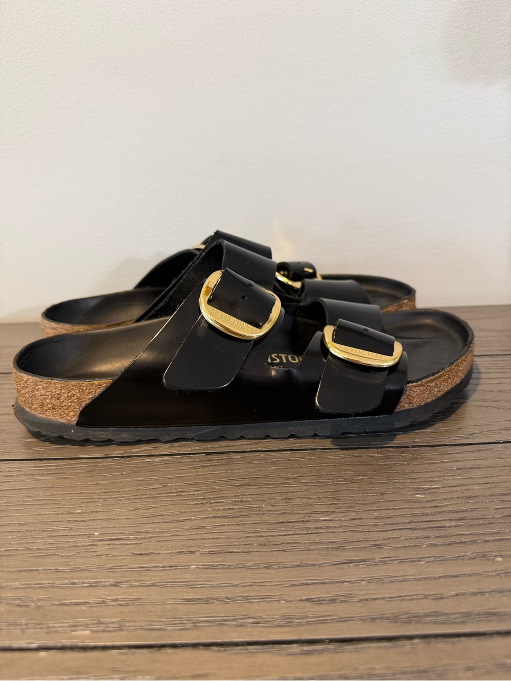 Birkenstock women’s Black Patent Arizona Sandals with Gold Buckles - Picture 2 of 8